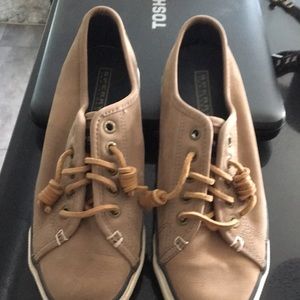 Leather Sperrys Suede color 61/2. Like new.